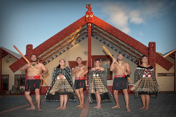 Ex Auckland: Rotorua Māori Village with Haka and Hot Springs - Two hours at Polynesian Spa’s Deluxe Lake Spa