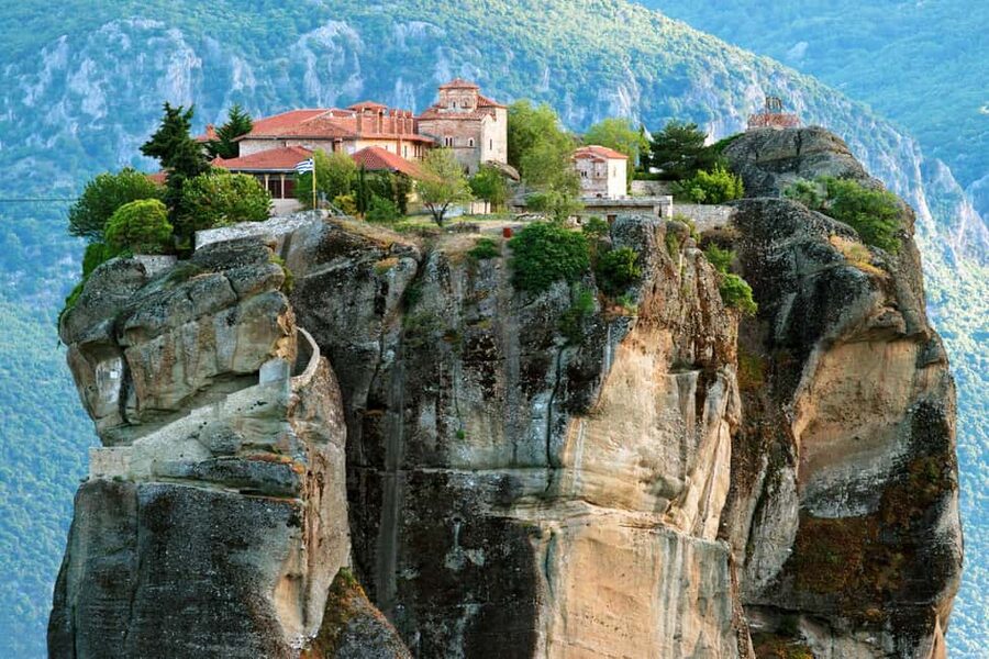 Feel Ancient thermal Spa Visit Delphi, Leonidas ℨoo Spaʀtan - Setting out from Athens toward Marathon Lake and Thiva