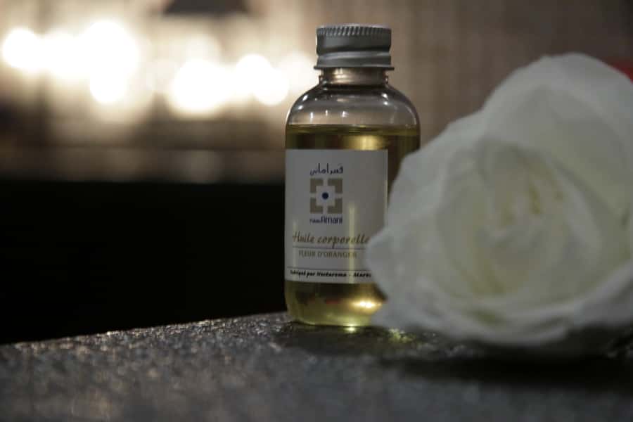 Fes: Traditional Hammam Massage in a Luxury Palace - Service style and language