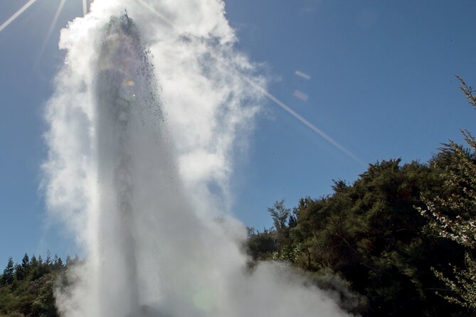 From Auckand: Waiotapu and Polynesian Spa Rotorua Day Tour - Two hours at Polynesian Spa