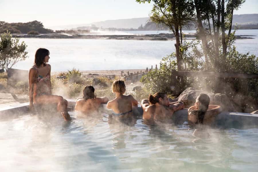 From Auckland: Wai-O-Tapu & Polynesian Spa Rotorua Day Tour - Two hours at Polynesian Spa