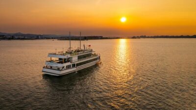 1-Day Halong 5-Star Cruise w/Jacuzzi & Limousine