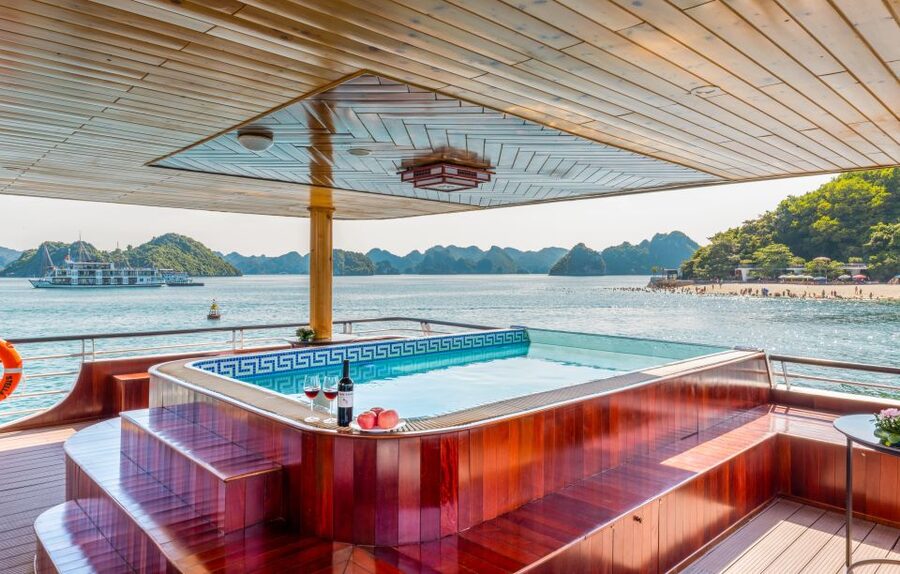 From Hanoi: 1-Day Halong 5-Star Cruise w/Jacuzzi & Limousine - Sunset snacks and the ride back to port