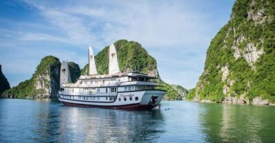 2-Day Bai Tu Long Bay Luxury Cruise with Jacuzzi