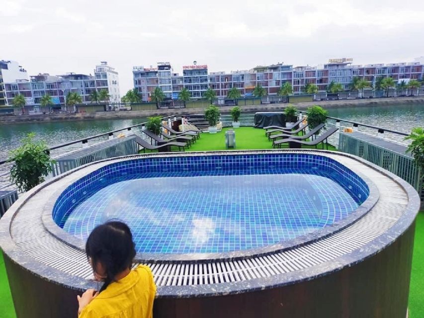 From Hanoi: Ha Long Bay Luxury Cruise Day Tour with Jacuzzi - Titov Island and the climb for the view