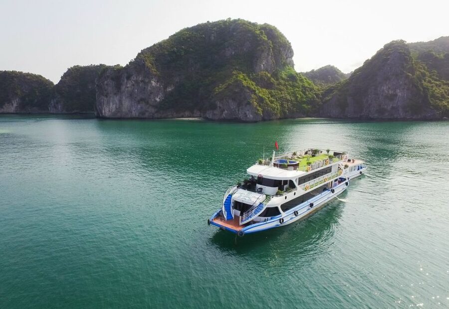 From Hanoi: Ha Long Bay Luxury Cruise Day Tour with Jacuzzi - Sunset, snacks, and the onboard jacuzzi