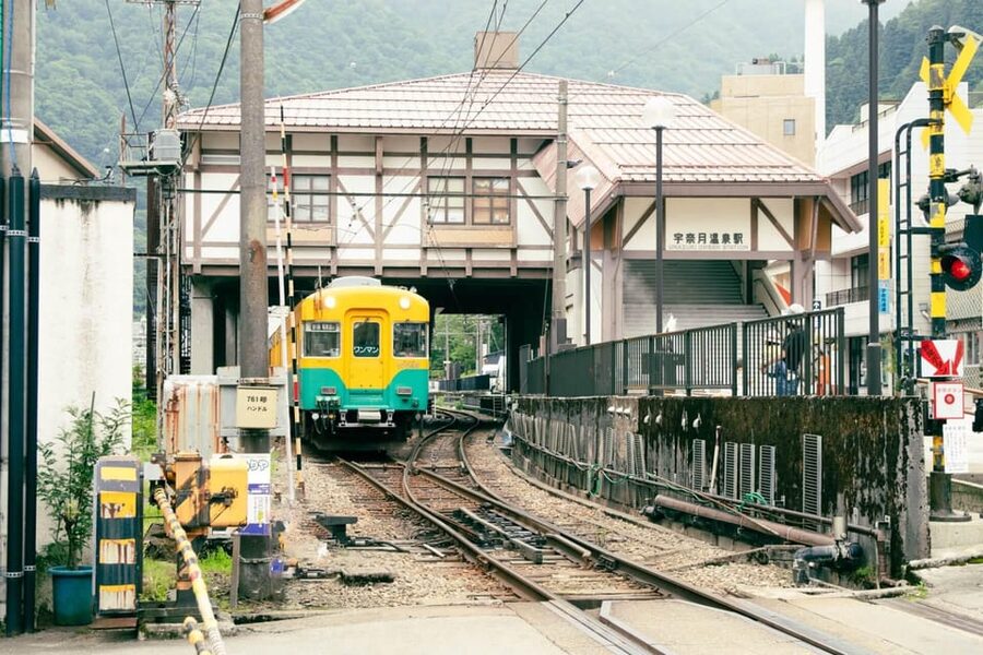 From Kanazawa: Kurobe Gorge & Unazuki Onsen Full-Day Tour - How much value do you get for $227?