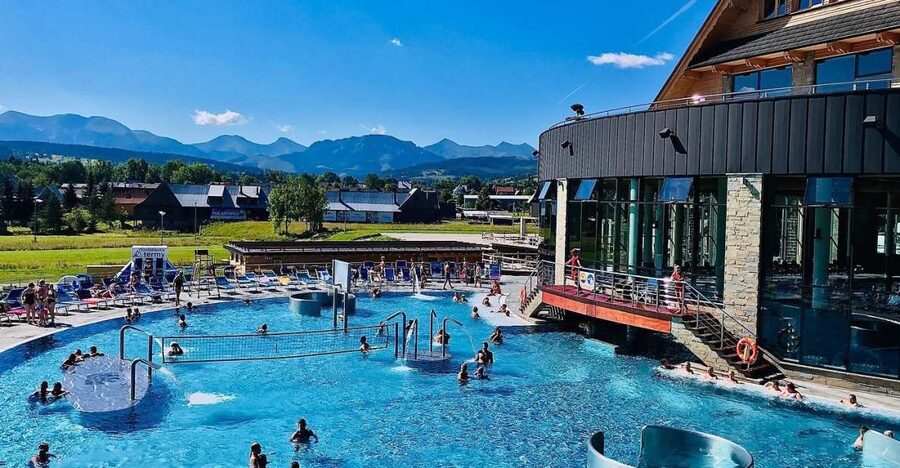 From Krakow: ChochoĆowskie Thermal Baths Ticket and Transfer - The 90-minute ride from Krakow