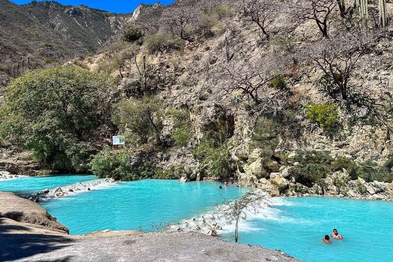 From Mexico City: Tolantongo Hot Springs Day Trip with Guide - How the tour compares with going alone