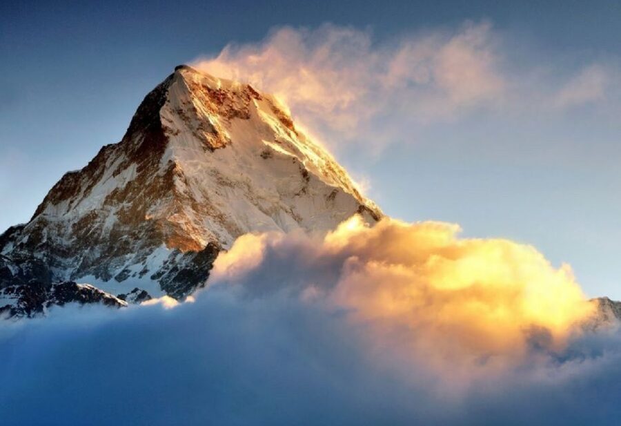 From Pokhara: 5-Day Annapurna Basecamp Trek with Hot Springs - What the guides add to the experience