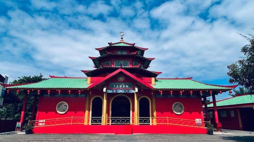 From Singapore, Batam Heritage Day Tour with Lunch & Massage - Starting at HarbourFront and crossing to Sekupang