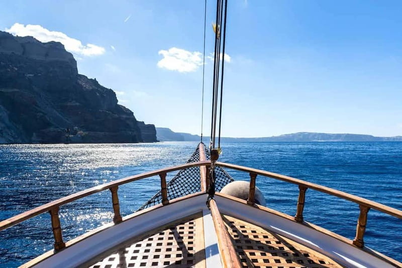 From Thera: Thirasia Cruise w/ Volcano Hike and Hot Springs - A volcanic start from Athinios Port