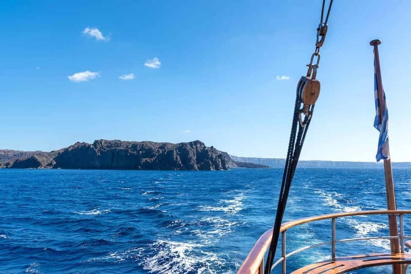 From Thera: Thirasia Cruise w/ Volcano Hike and Hot Springs - Swimming beside Palea Kameni