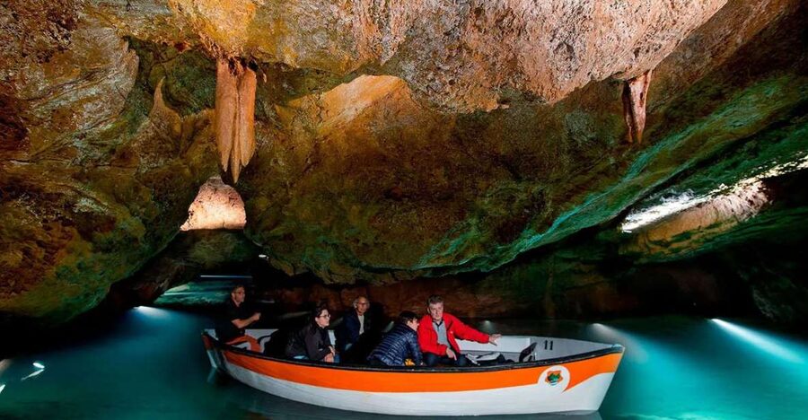 From Valencia: Montanejos Thermal Spring & San Jose Cave - Two natural attractions in one seven-hour outing