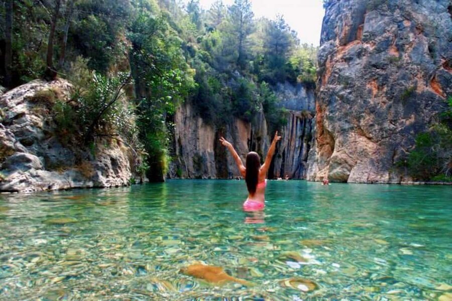 From Valencia: Montanejos Thermal Spring & San Jose Cave - A 30-minute walk to a scenic viewpoint