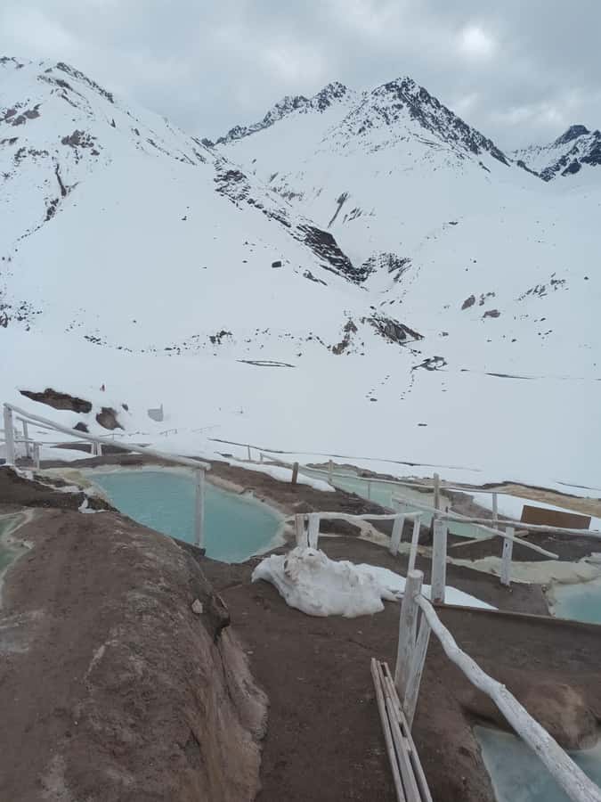 Full-Day Embalse del Yeso & Hot Springs Tour from Santiago - What the guides add to the day