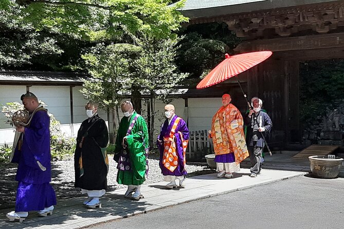 Full Day Hiking Tour at Mt.Takao including Hot Spring - Soaking at Keio Takaosan Onsen Gokurakuyu