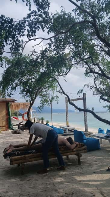 Gili Trawangan: Beach Massage with Sunset and Cocktail - What the $18 Price Really Buys