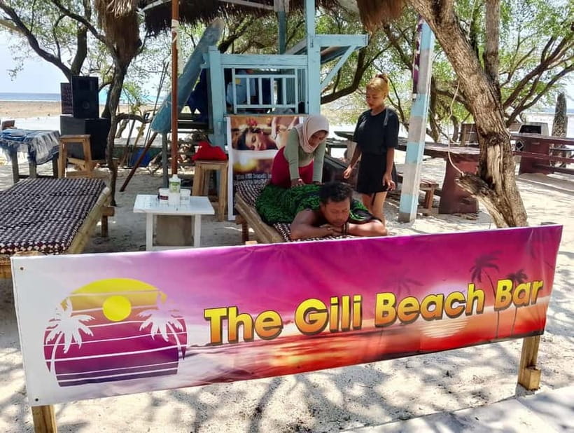 Gili Trawangan: Beach Massage with Sunset and Cocktail - My Practical Verdict on The Gili Beach Bar Massage