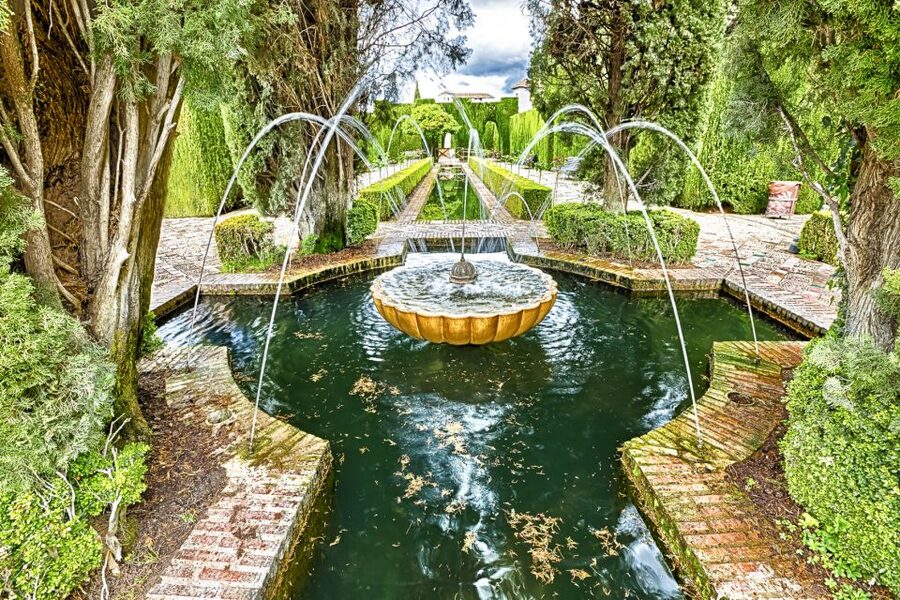 Granada: Alhambra Guided Tour and Arabian Bath and Massage - Why pair the Alhambra with an Arabian bath?