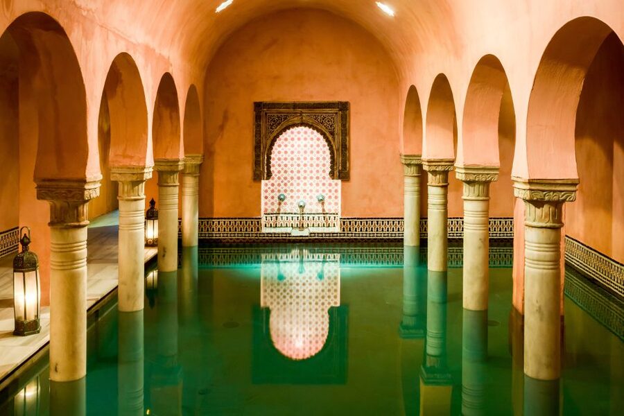 Granada: Hammam Al Ándalus with Massage - The relaxation room, mint tea, and Andalusian music
