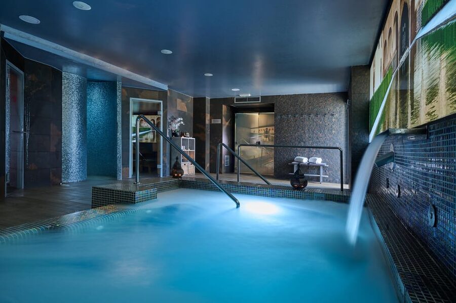 Granada: Thermal Spa Circuit with Optional Massage - Who will enjoy this experience most