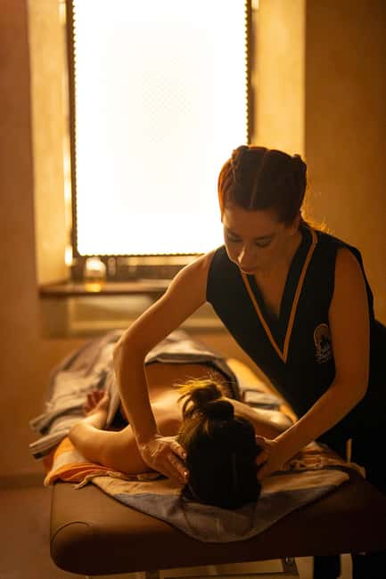Granada: Traditional Bath in the Nasrid Palace Hammam - Location and timing in a Granada day