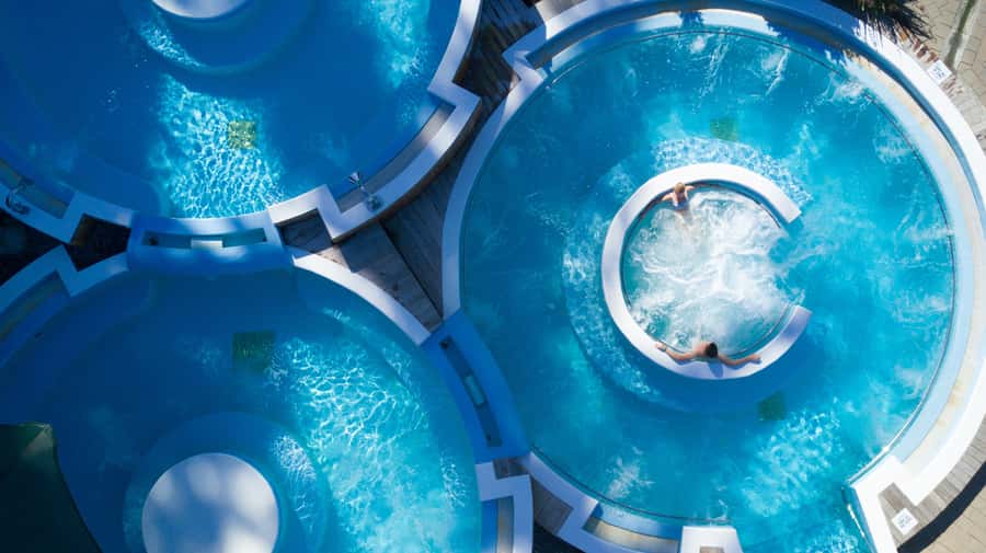 Hanmer Springs: Thermal Pools Single or Return Entry Ticket - Thermal pools with mountain views