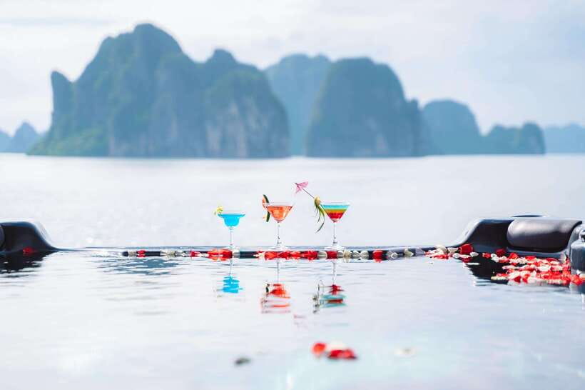 Hanoi: Ha Long Bay Day Tour - Apollo Cruise, Jacuzzi, Buffet - Morning pickup from Hanoi’s Old Quarter