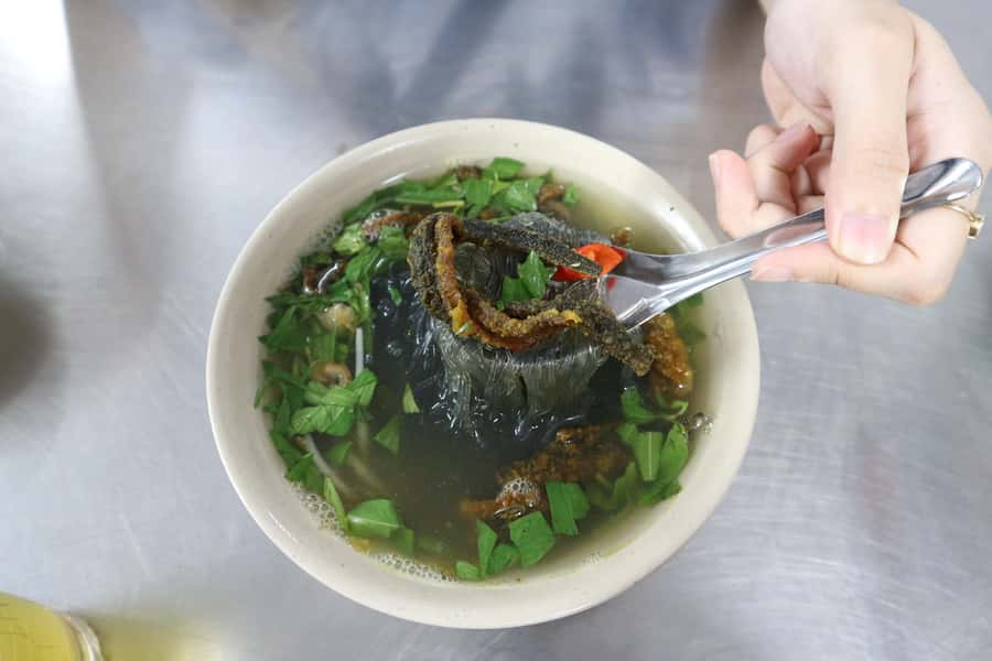 Hanoi: Michelin Guide Street Food Tour with Spa Experience - Key points to know before booking