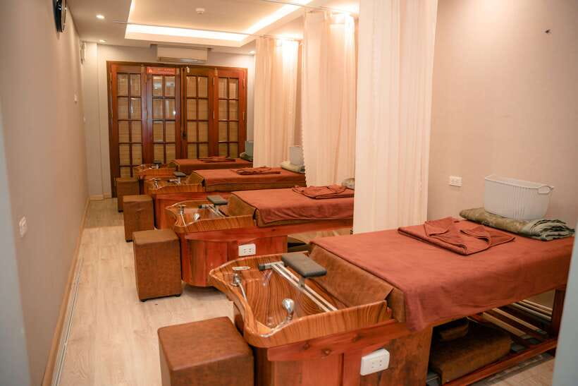 Hanoi Spa Old Quarter : Herbal Shampoo &Head Massage 90' - Thong Kinh Lac and the neck and shoulder work
