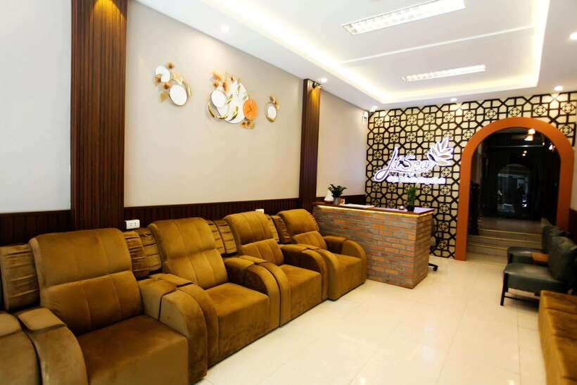 Hanoi Spa Old Quarter : Herbal Shampoo &Head Massage 90' - Acupressure massage for the head, neck, and shoulders