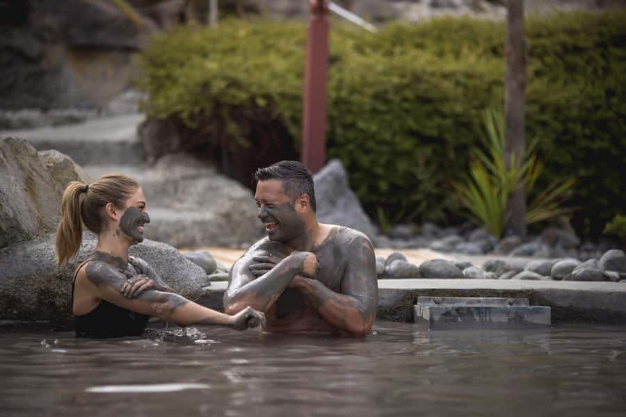 HELL'S GATE Mud Spa, Rotorua - Group Day Tour Ex Auckland - Key points at a glance
