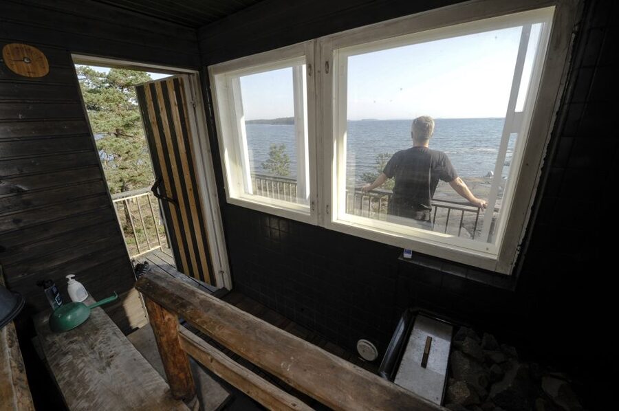 Helsinki: RIB Tour to Local's Cottage with BBQ and Sauna - Key points to know before booking