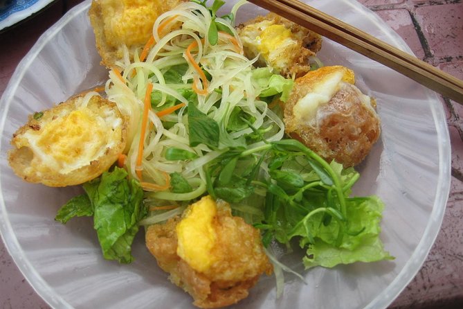 Hoi An By Night with Boat Trip and Foot Massage - Local food before the lanterns come on