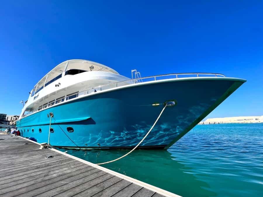 Hurghada: Orange & Giftun Island Cruise with Massage & Lunch - Two Snorkeling Stops, Two Chances to See the Reef