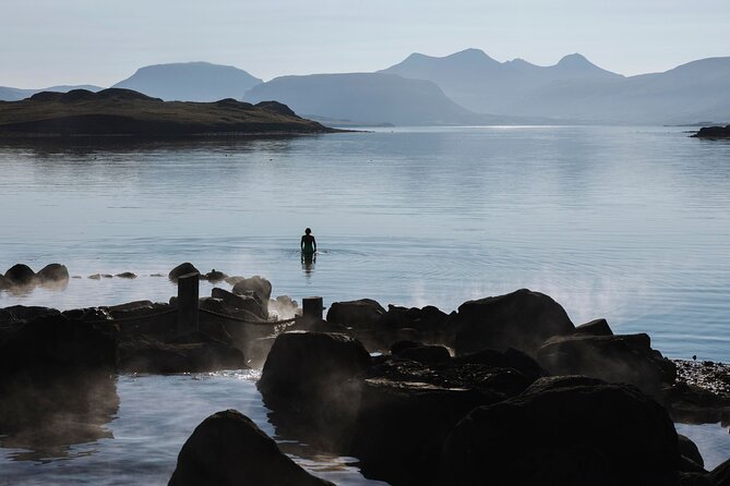 Hvammsvík Hot Spring with Return Transfers from Reykjavík - Who should book this experience?