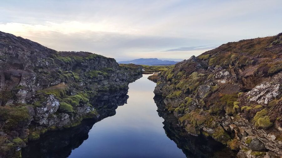 Iceland: Silfra Snorkeling Tour and Sky Lagoon Spa Combo - Meeting your guide at Thingvellir