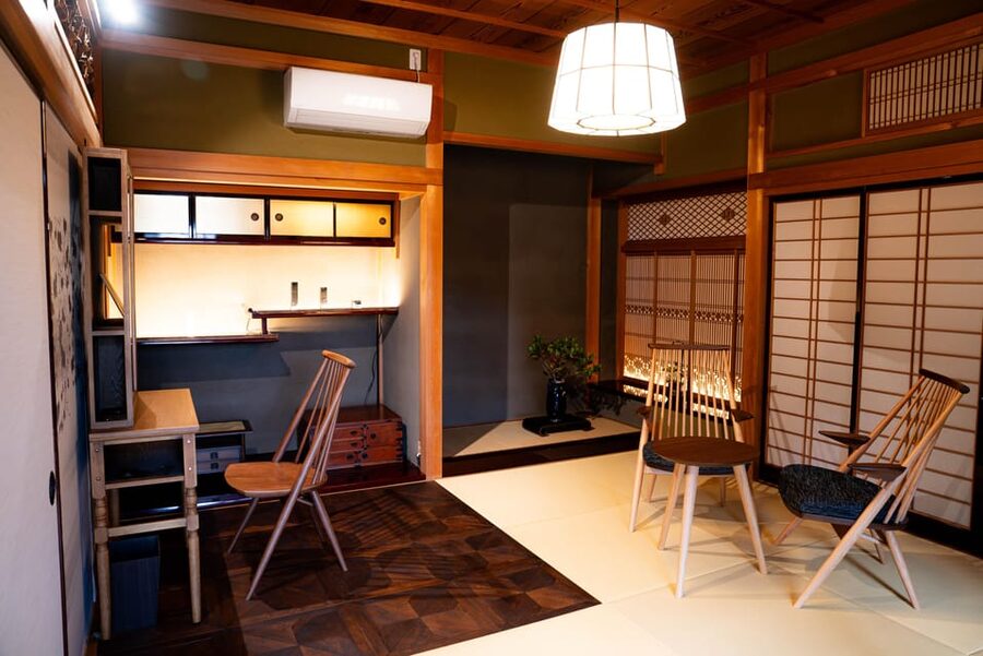 Immersive facial treatment in a Japanese space - What happens when you arrive