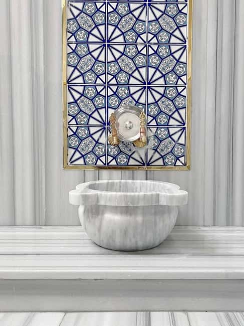 Istanbul: Historic Sifa Turkish Bath in Sultanahmet Square - Planning your visit around Istanbul’s sights