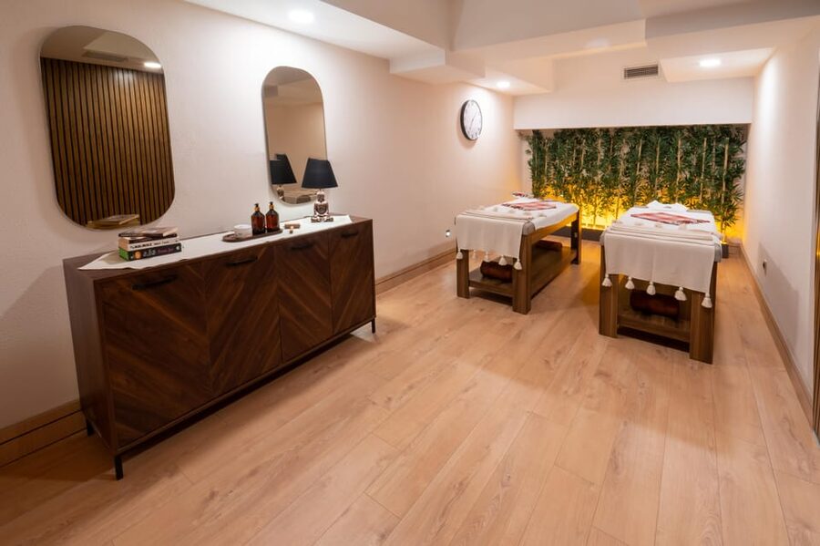 Istanbul: Public, Private or VIP Hammam & Spa in Old City - Sauna and steam before the scrub