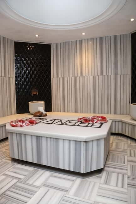 Istanbul: Traditional Turkish Bath with Foam and Oil Massage - Steam, sauna, and menthol heat