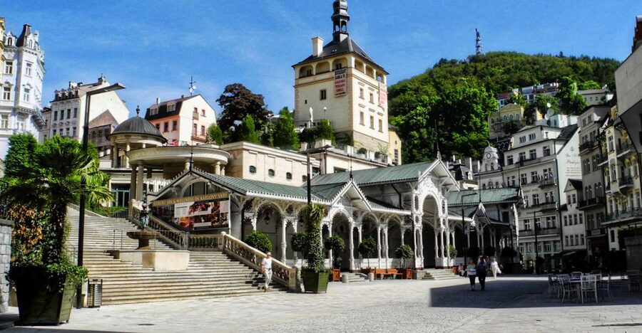 Karlovy Vary - the world famous spa - A Guided Introduction to the Historic Center