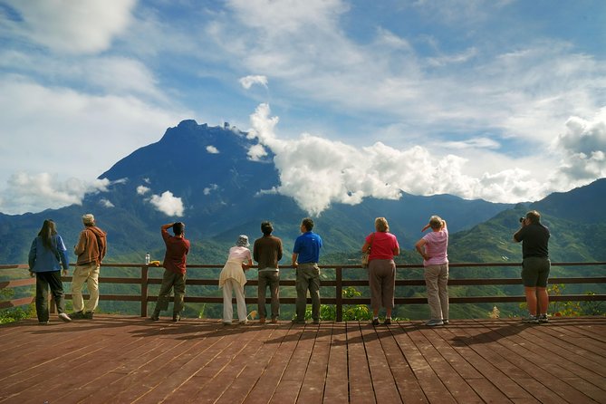 Kinabalu Park & Poring Hot Spring & Canopy Walk - Nabalu Market and the best chance for a mountain view