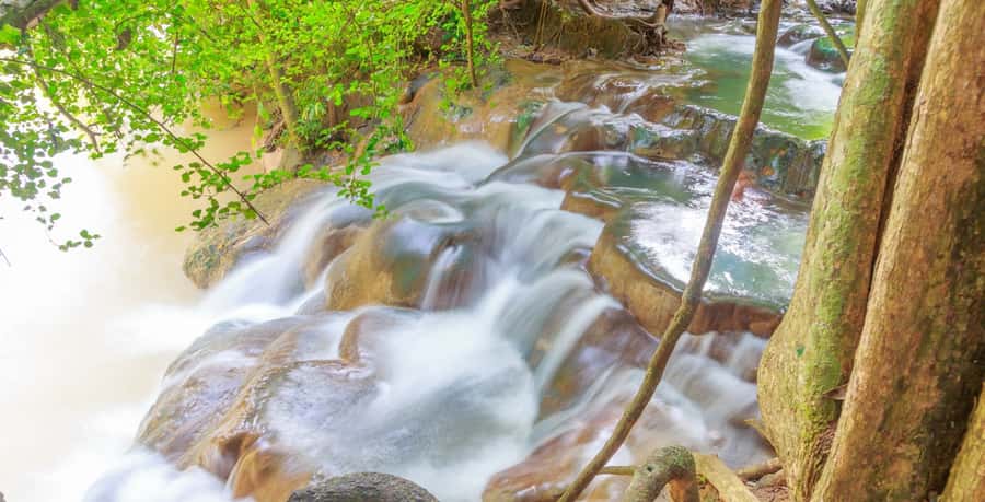 Krabi: Klongtom Hot Spring, Emerald Pool and Tiger Cave Tour - Three Krabi sights in one long morning and afternoon