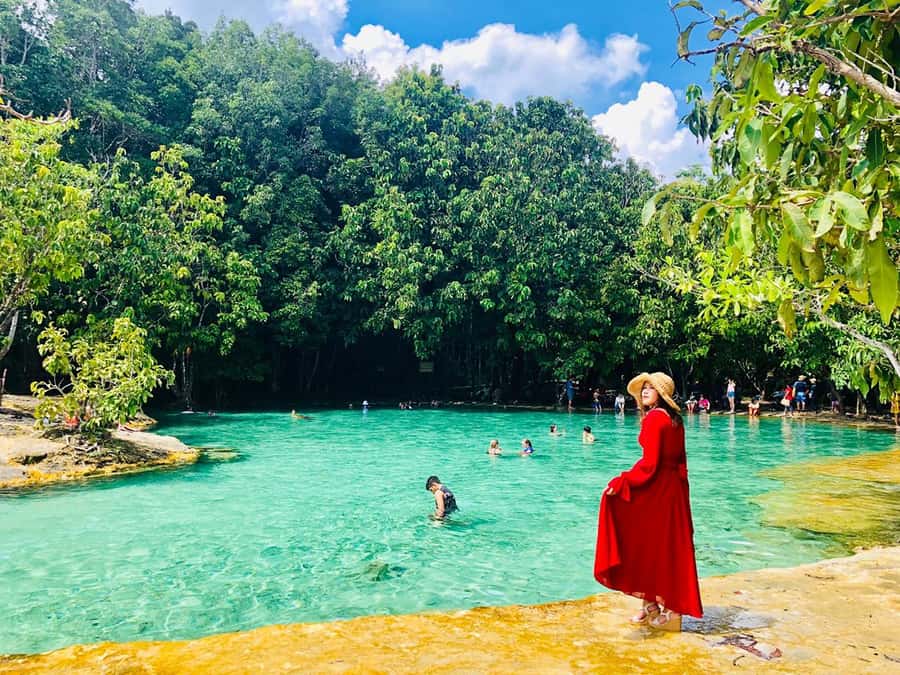 Krabi: Klongtom Hot Spring, Emerald Pool and Tiger Cave Tour - Is the eight-hour schedule right for you?