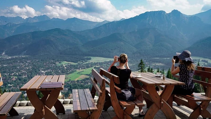 Krakow: Zakopane Cable Car, Spirits, Tasting & Thermal Baths - Oscypek, spirits, and the mountain welcome
