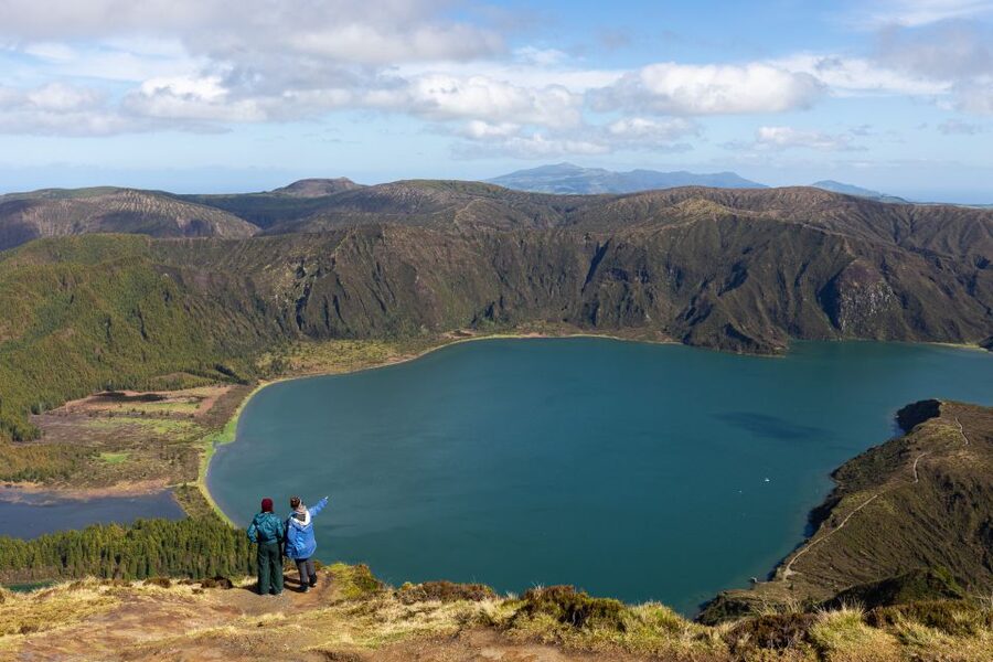 Lagoa do Fogo: Biologist-guided Volcano e-Tour +Hot Springs - Possible extras around Ribeira Grande