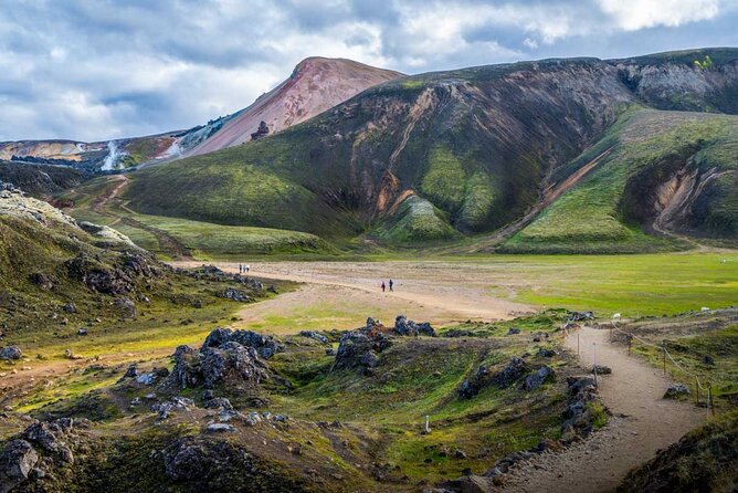 Landmannalaugar Hiking, Haifoss Waterfall and Hot Springs Tour - Hjálparfoss gives you a quick first taste