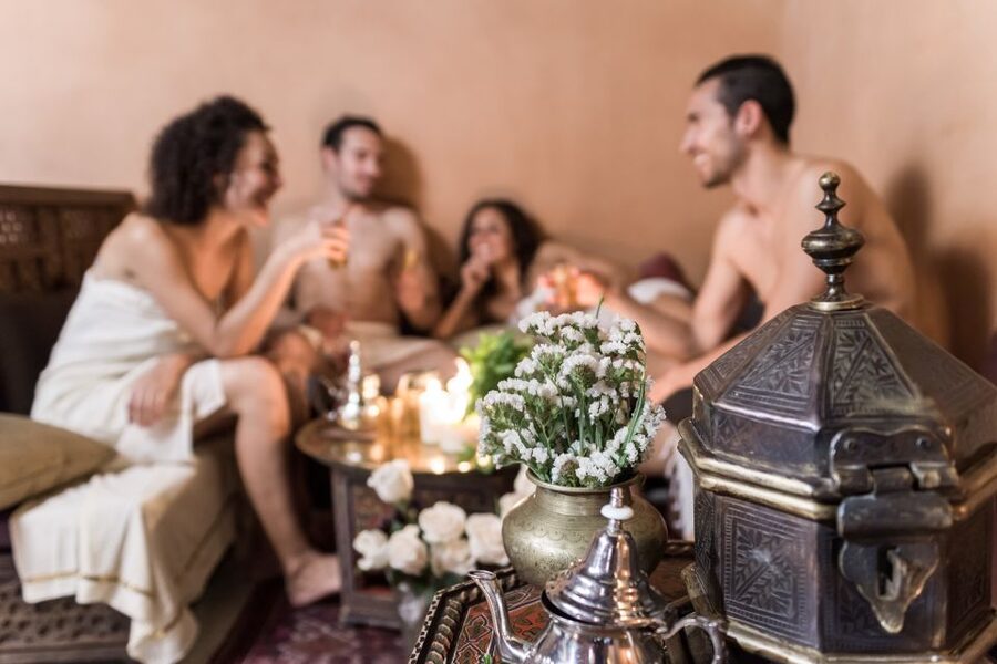 Malaga: Hammam Al Ándalus Entry Ticket with Massage - What makes the architecture worth the price